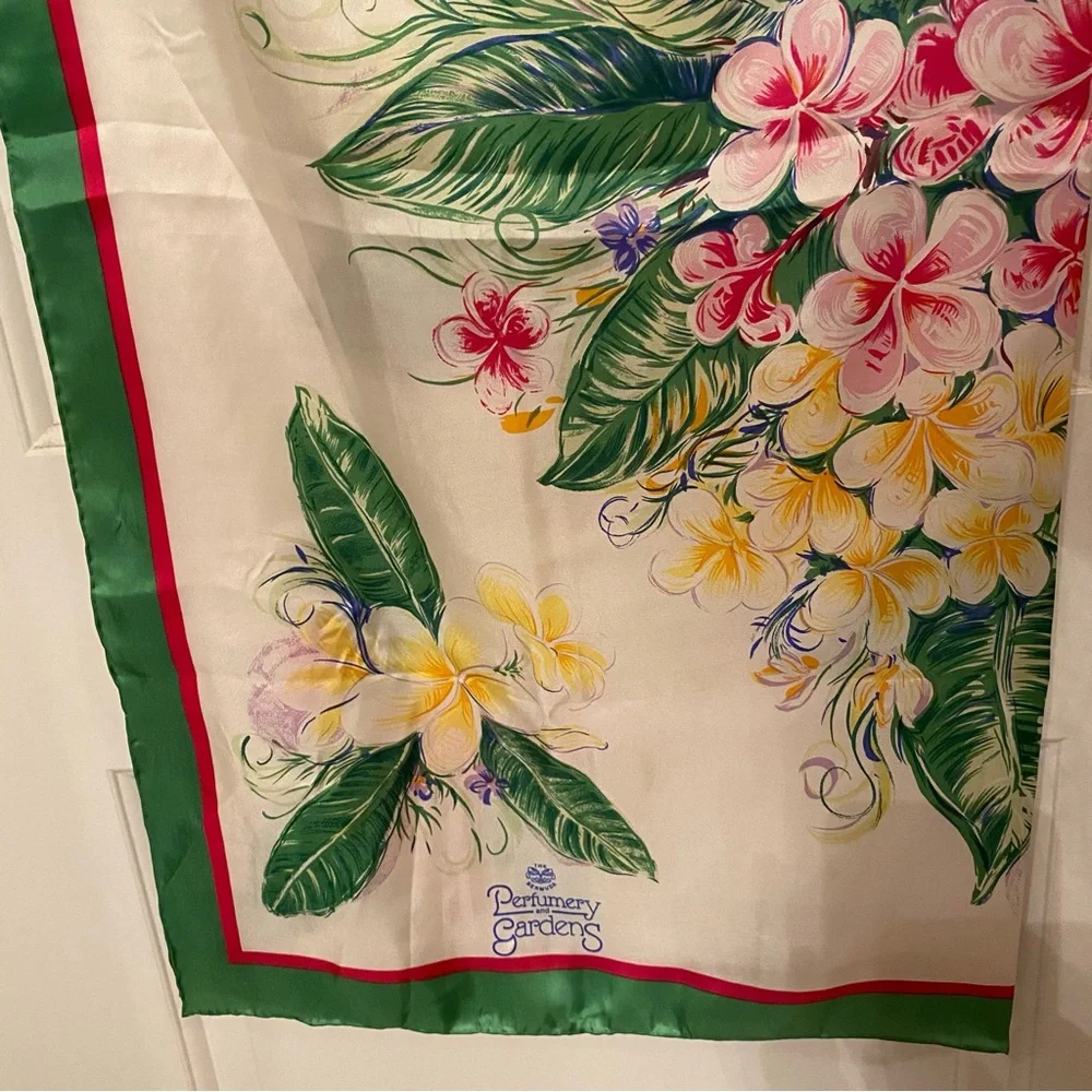 THE BERMUDA PERFUMERY AND GARDENS SCARF WHITE PINK GREEN FLORAL SILK SQUARE